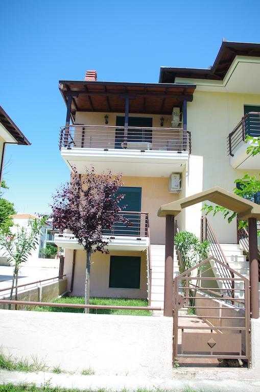 Elena Apartments Аспровальта Экстерьер фото